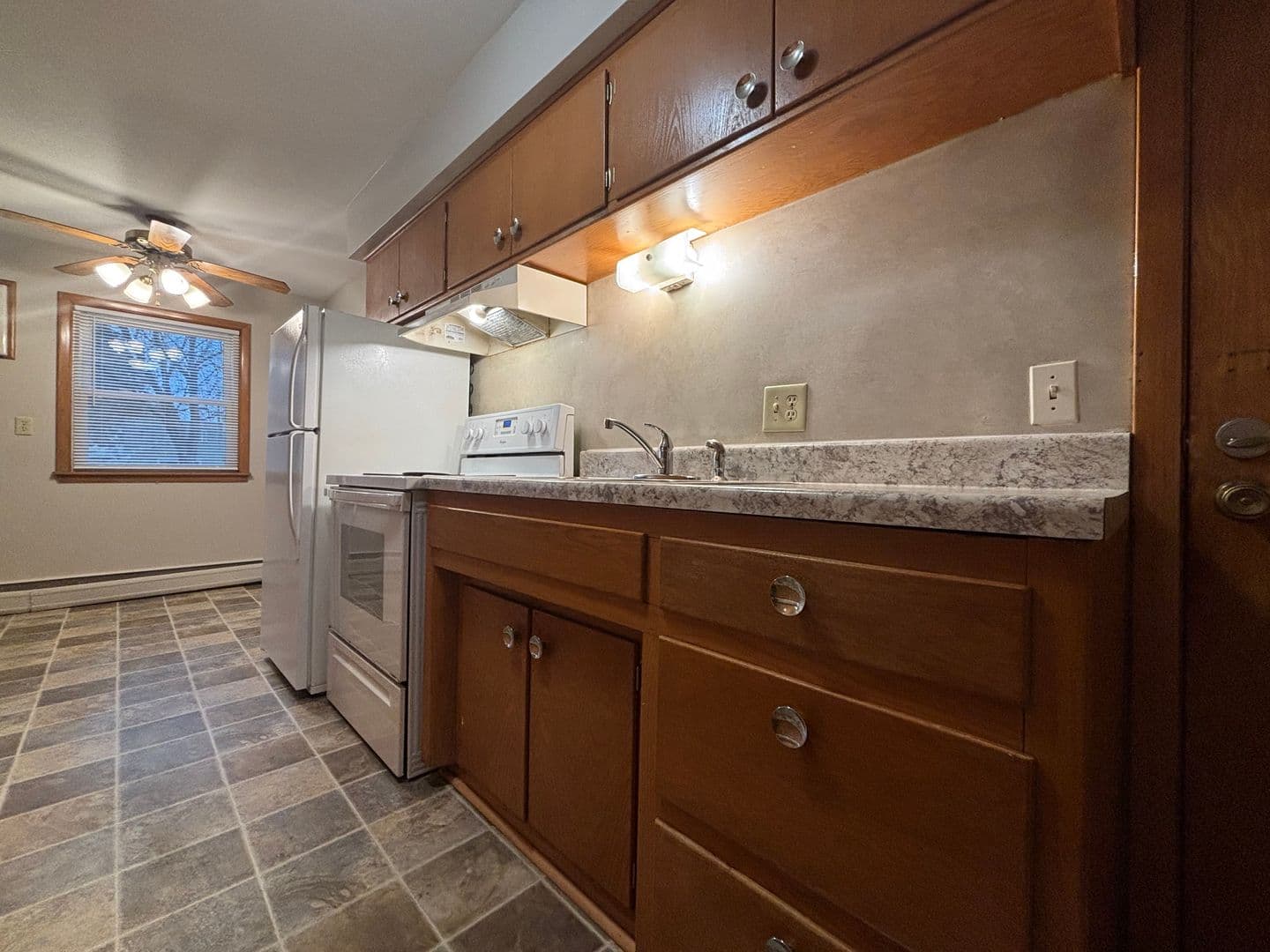 Saint Paul Apartment: 984 Van Buren Ave