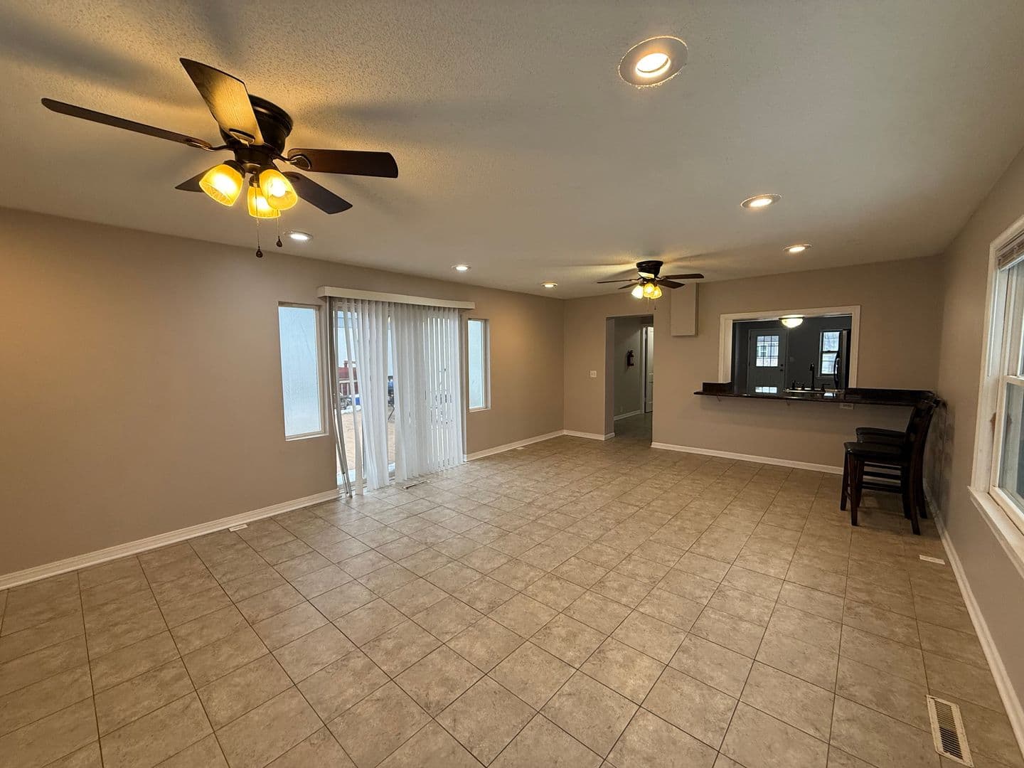 South Saint Paul Apartment: 708 1st Ave S