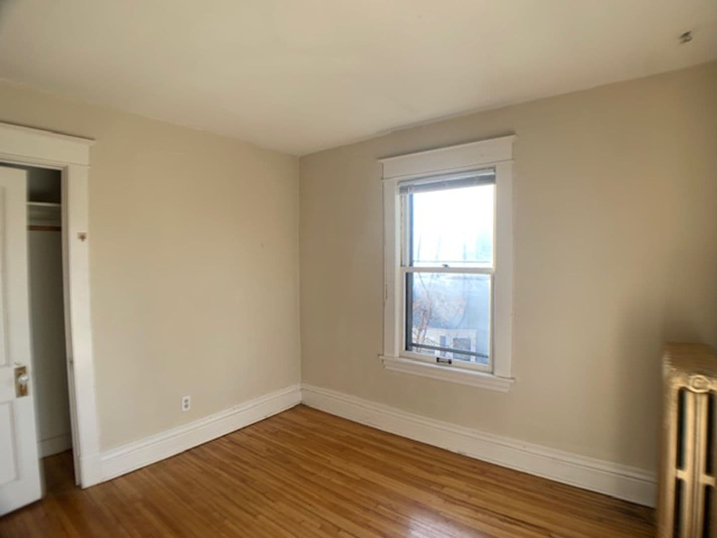 Saint Paul Apartment: 1607-1609 Van Buren Ave
