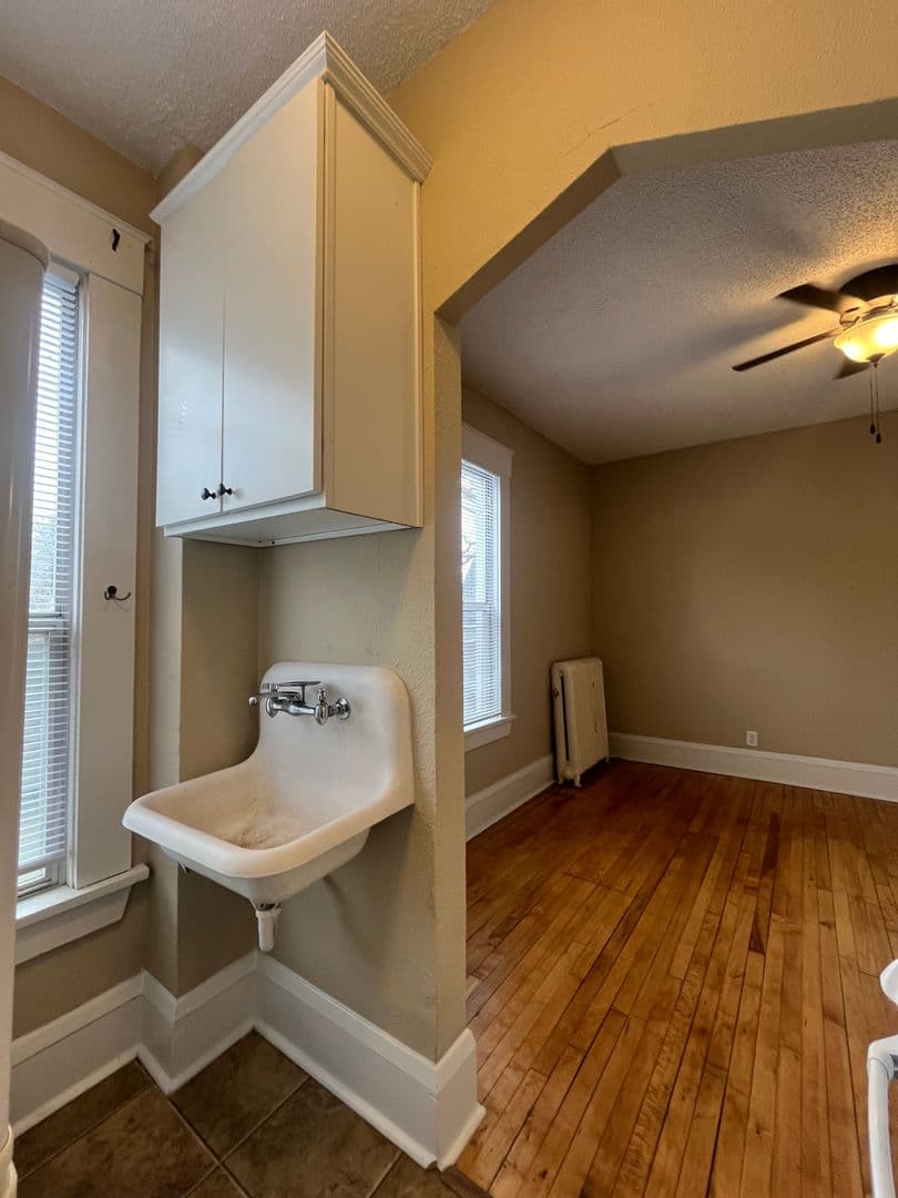Saint Paul Apartment: 309 Dayton Ave