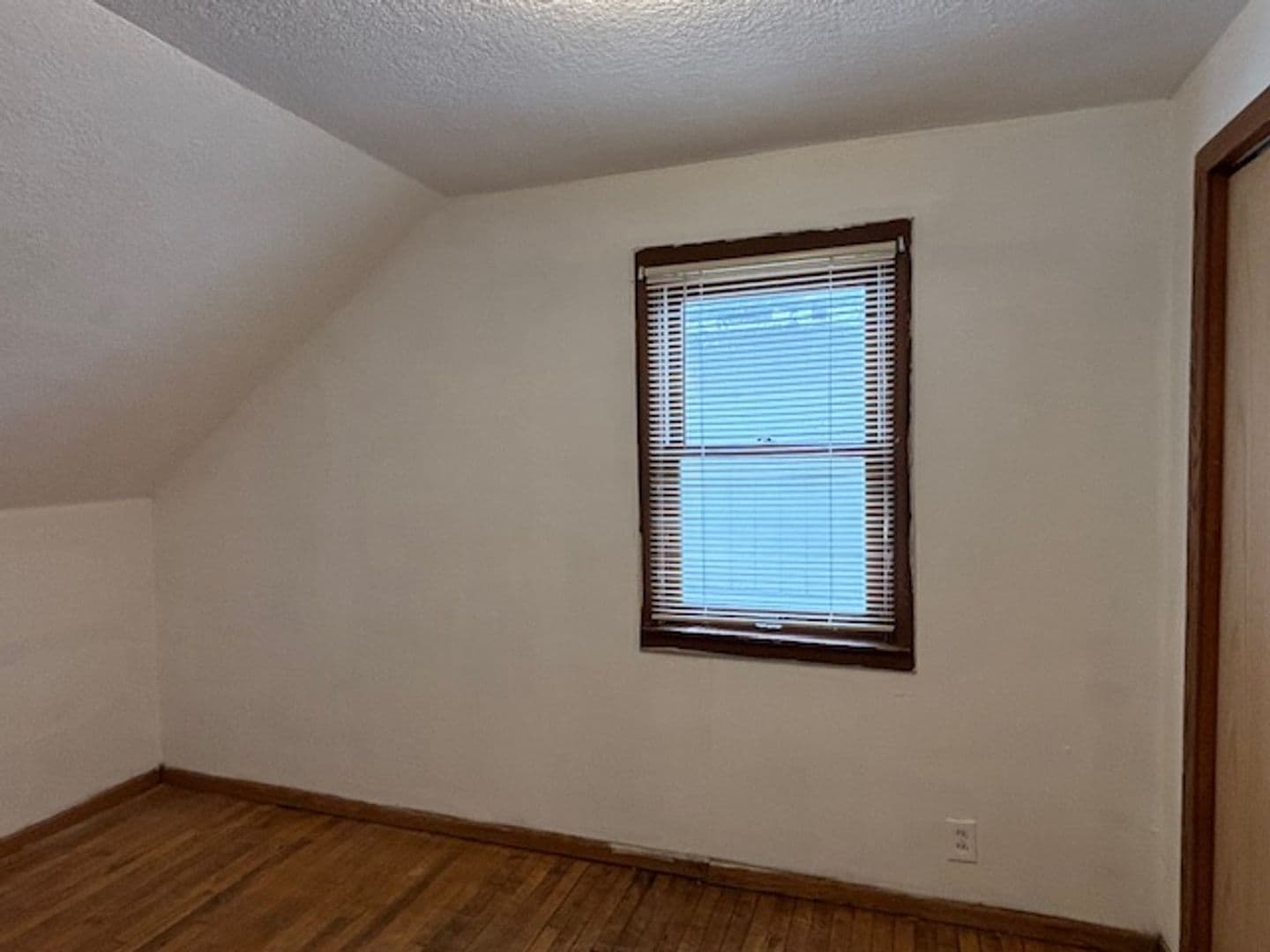 Saint Paul House: 1074 5th St E