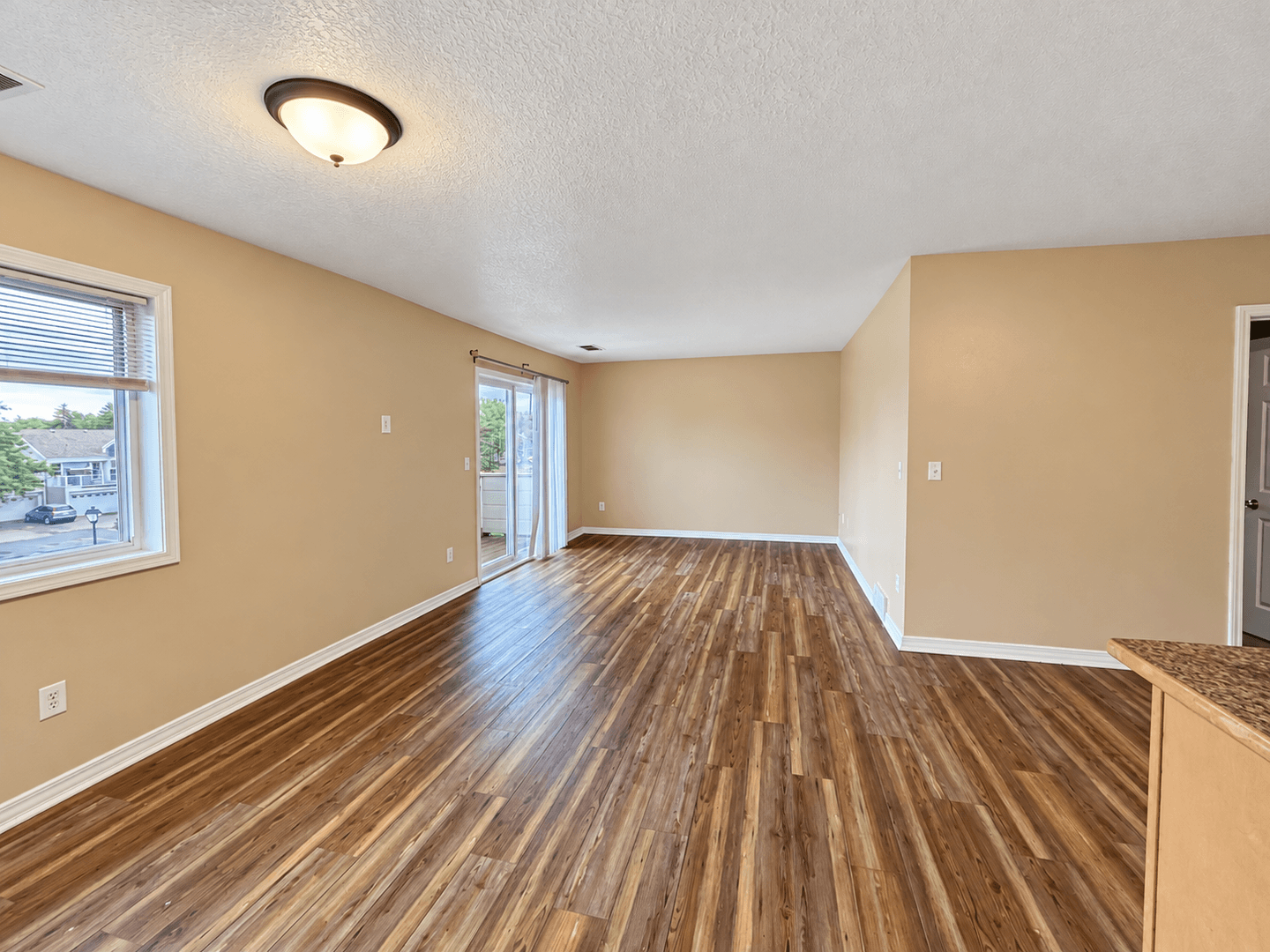 Eagan Apartment: 896 Wescott Square