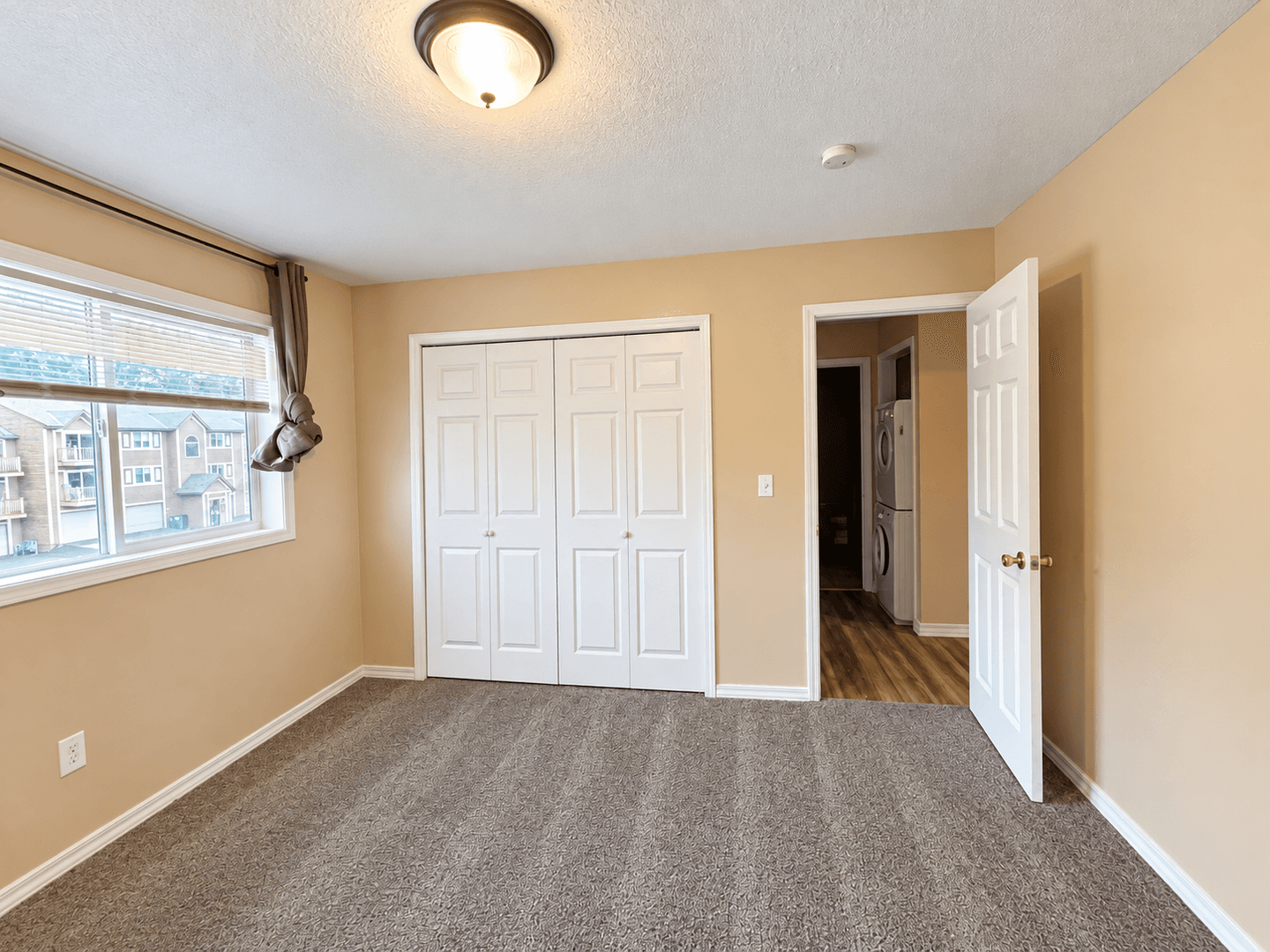 Eagan Apartment: 896 Wescott Square