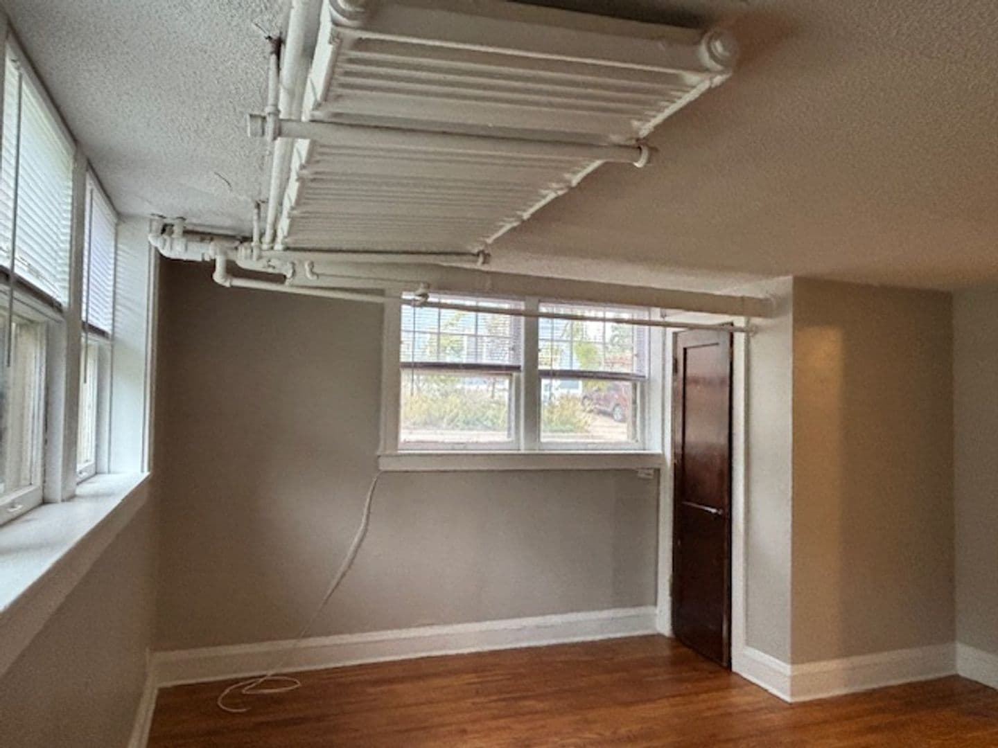Saint Paul Apartment: 1670 Marshall Ave