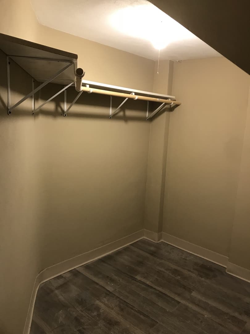 Saint Paul Apartment: 474 Herschel St
