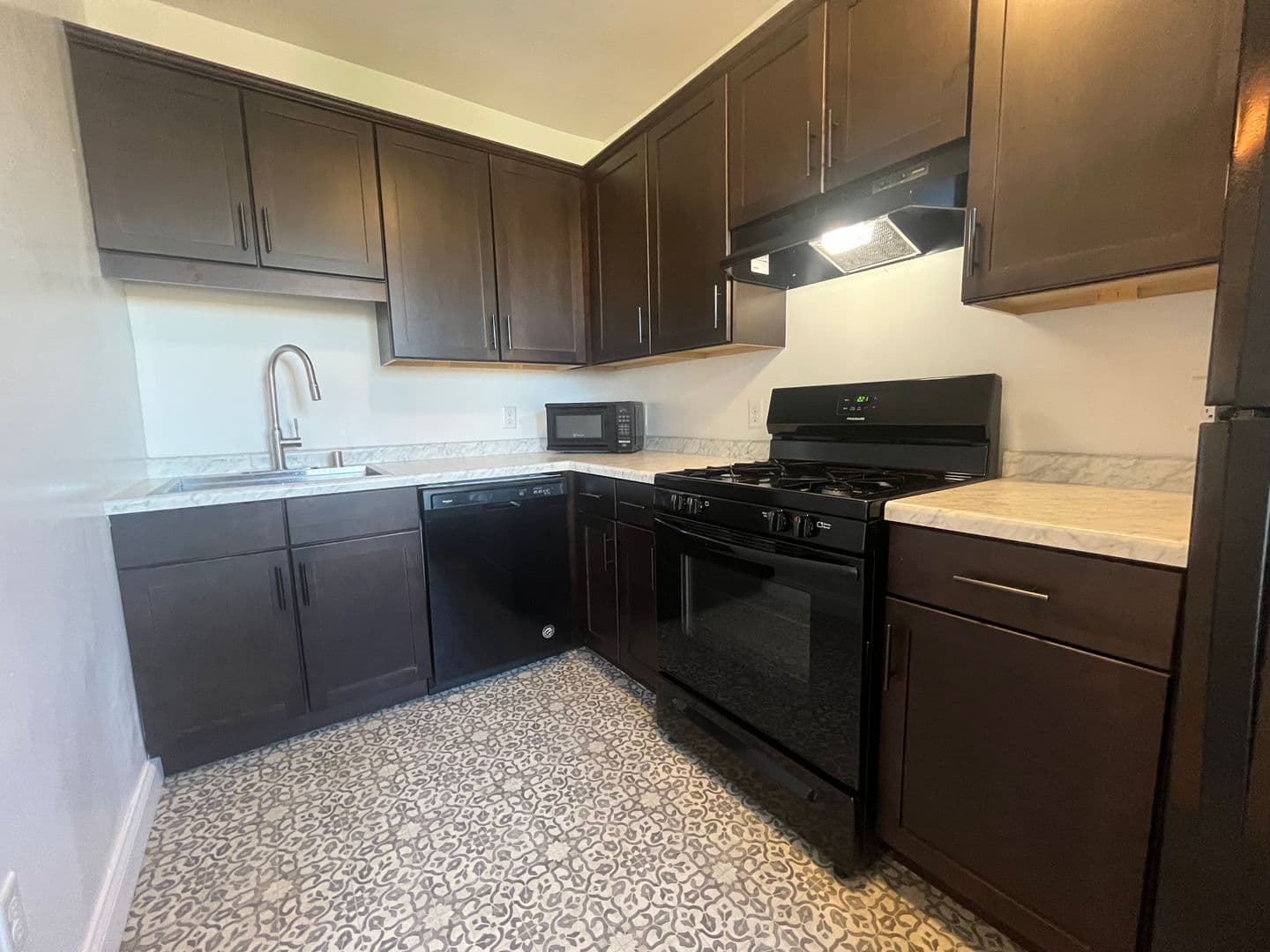 Saint Paul Apartment: 170 Summit Ave