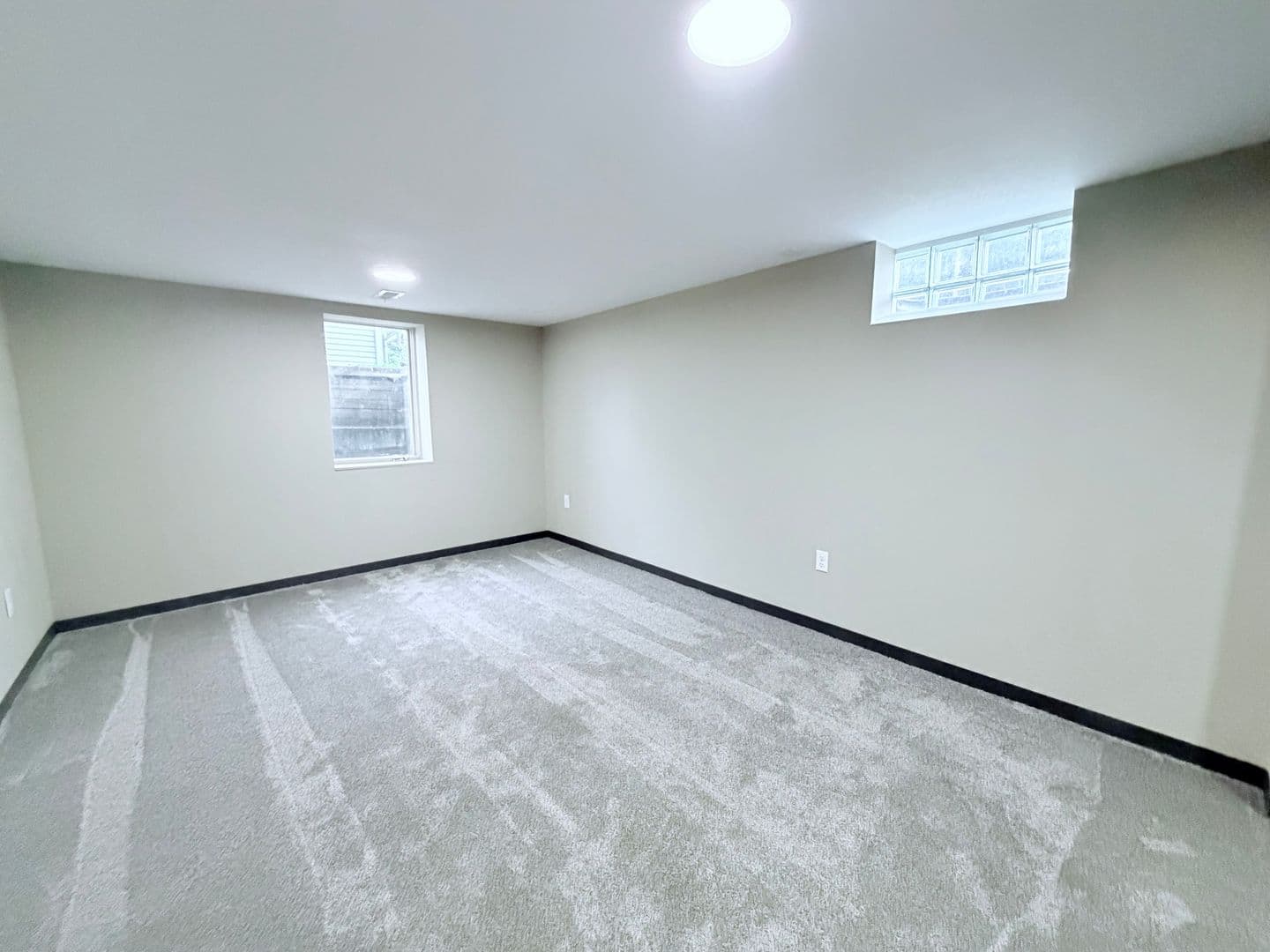 Brooklyn Park House: 1924 Whitewater Trl N