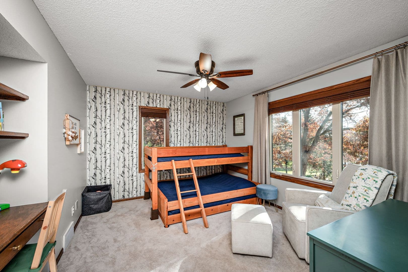 Lakeville House: 16425 Kingswood Ct