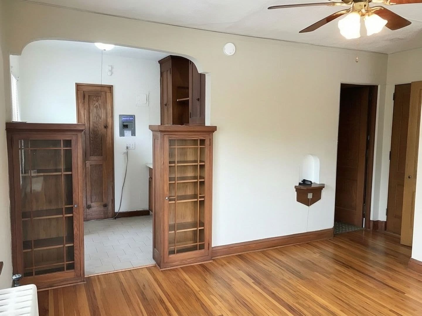 Saint Paul Apartment: 995 Grand Ave