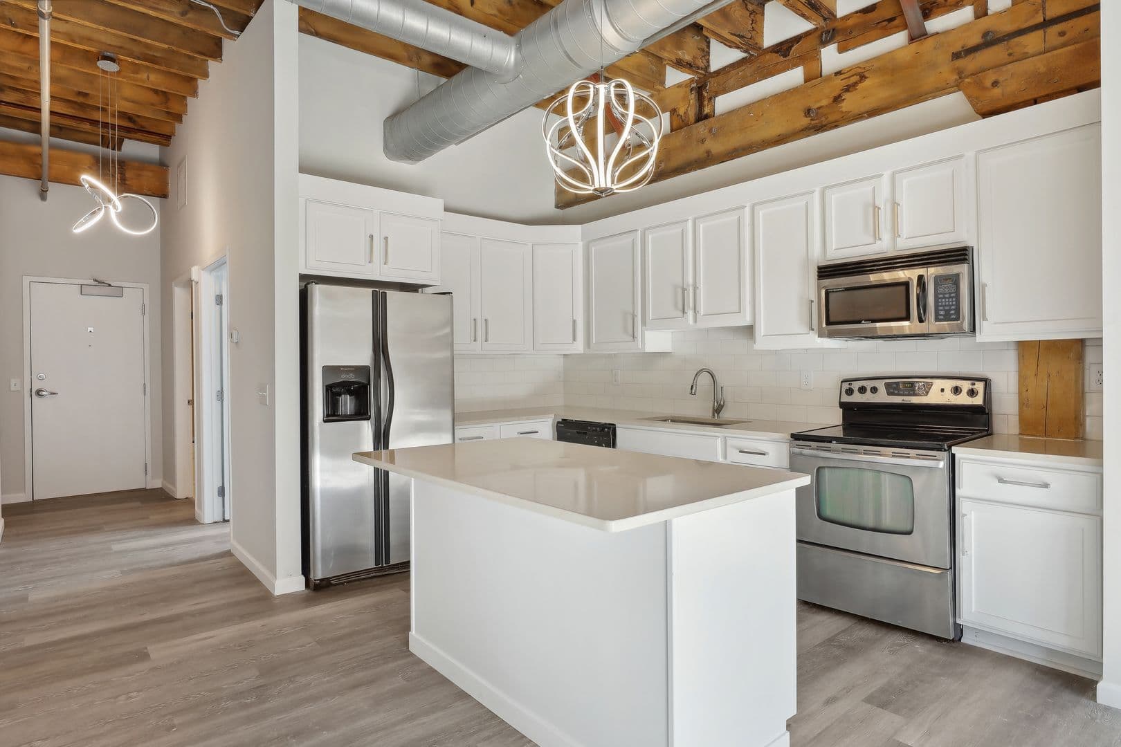 Saint Paul Apartment: 212 7th St E