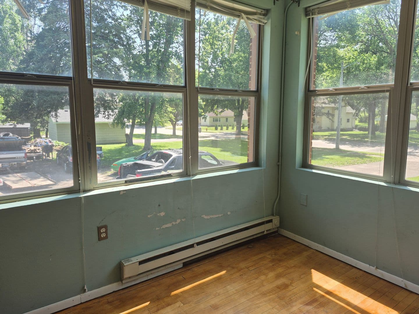 Owatonna Apartment: 421 State Ave