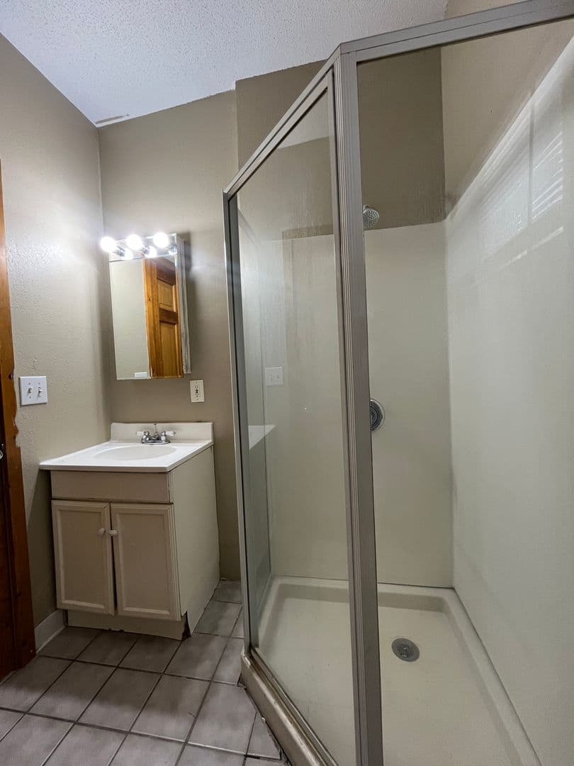 Mahtomedi Apartment: 1251 Mahtomedi Ave