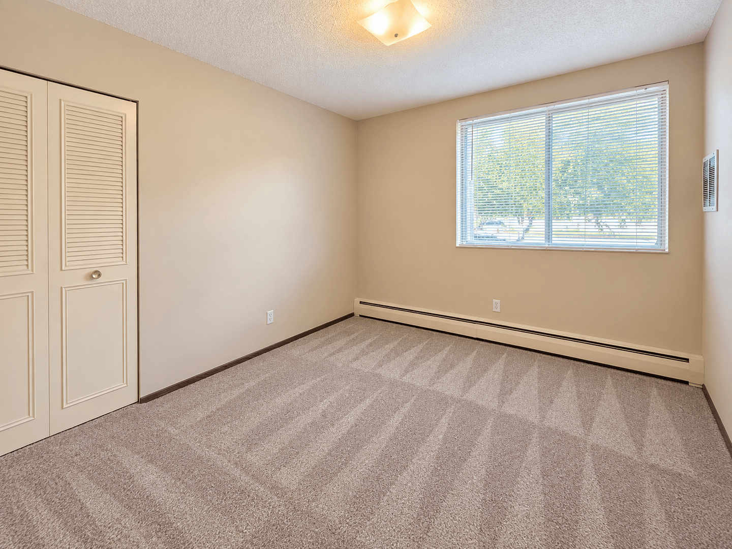 Saint Paul Apartment: 41 Arlington Ave West