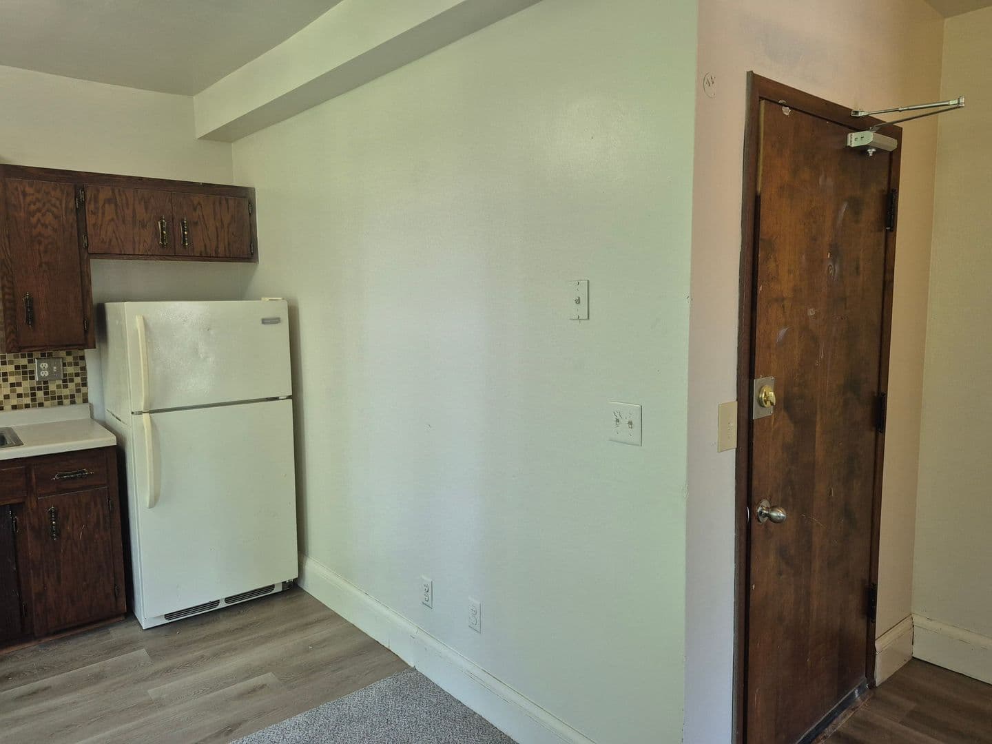 Owatonna Apartment: 431 State Ave