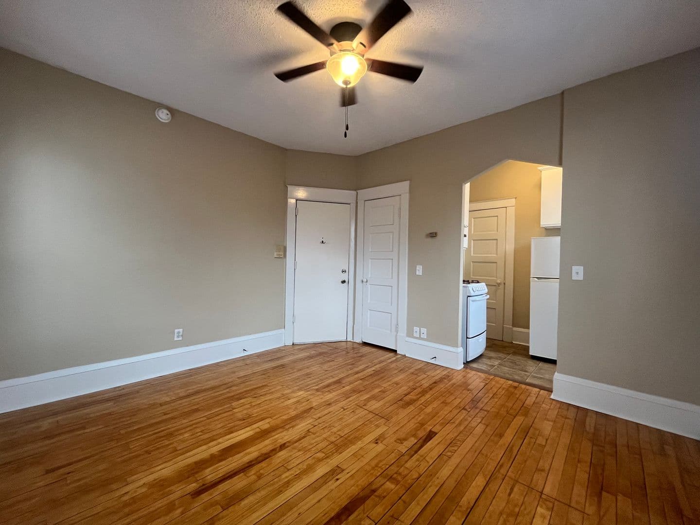 Saint Paul Apartment: 309 Dayton Ave