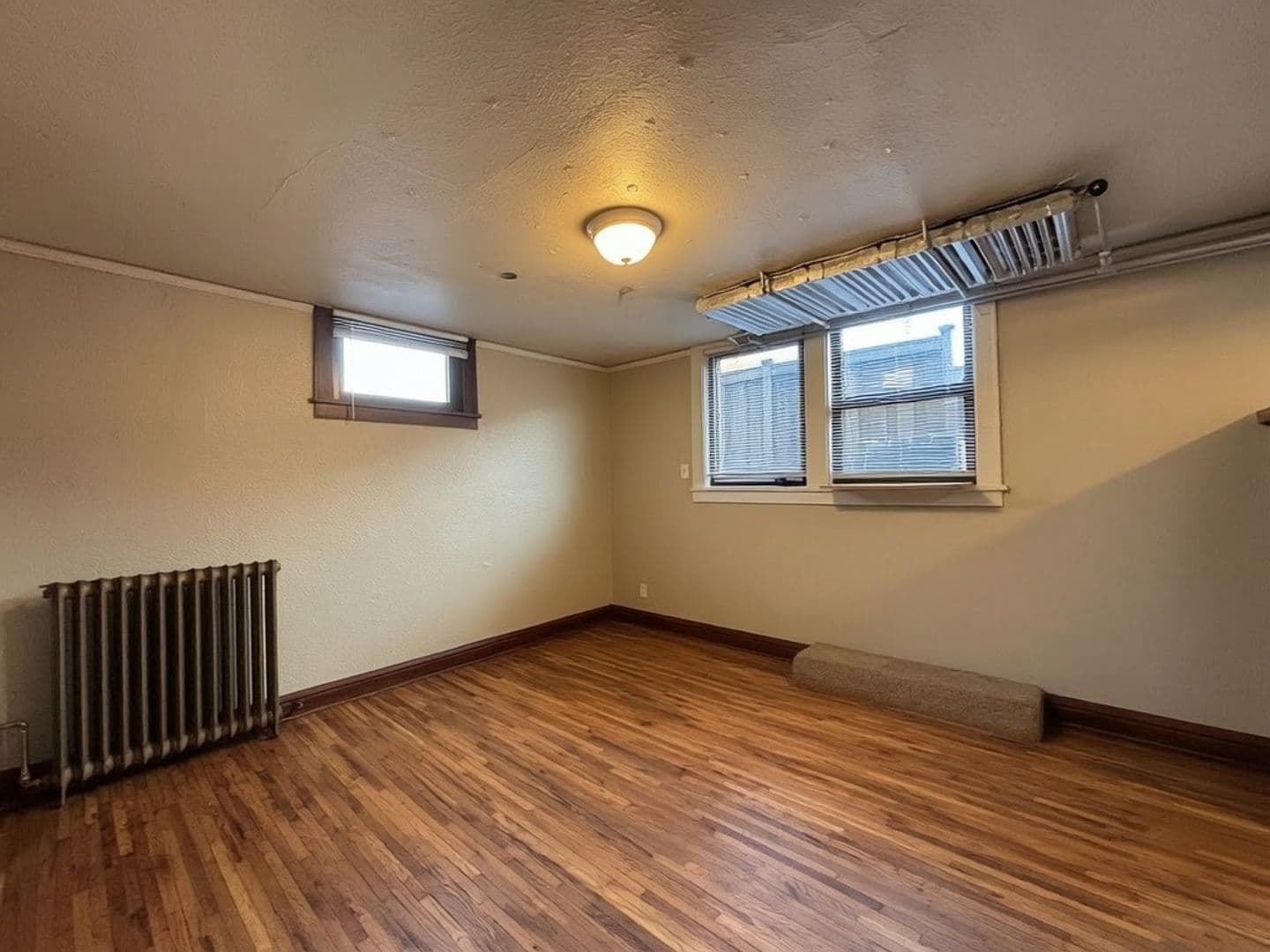 Saint Paul Apartment: 995 Grand Ave