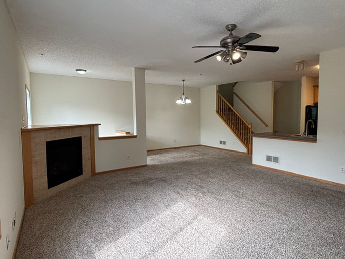 Lakeville House: 18340 Kerrville Trail