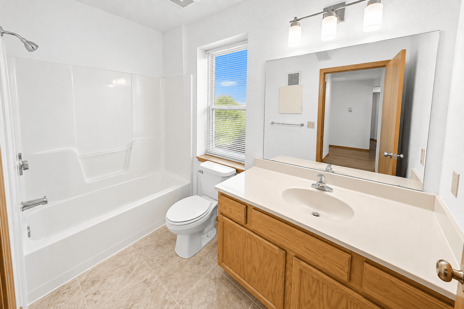 Saint Paul Apartment: 760 Mount Curve Blvd