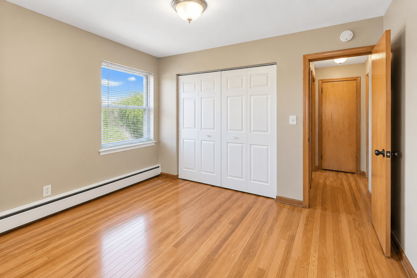 Saint Paul Apartment: 1573 Hartford Ave