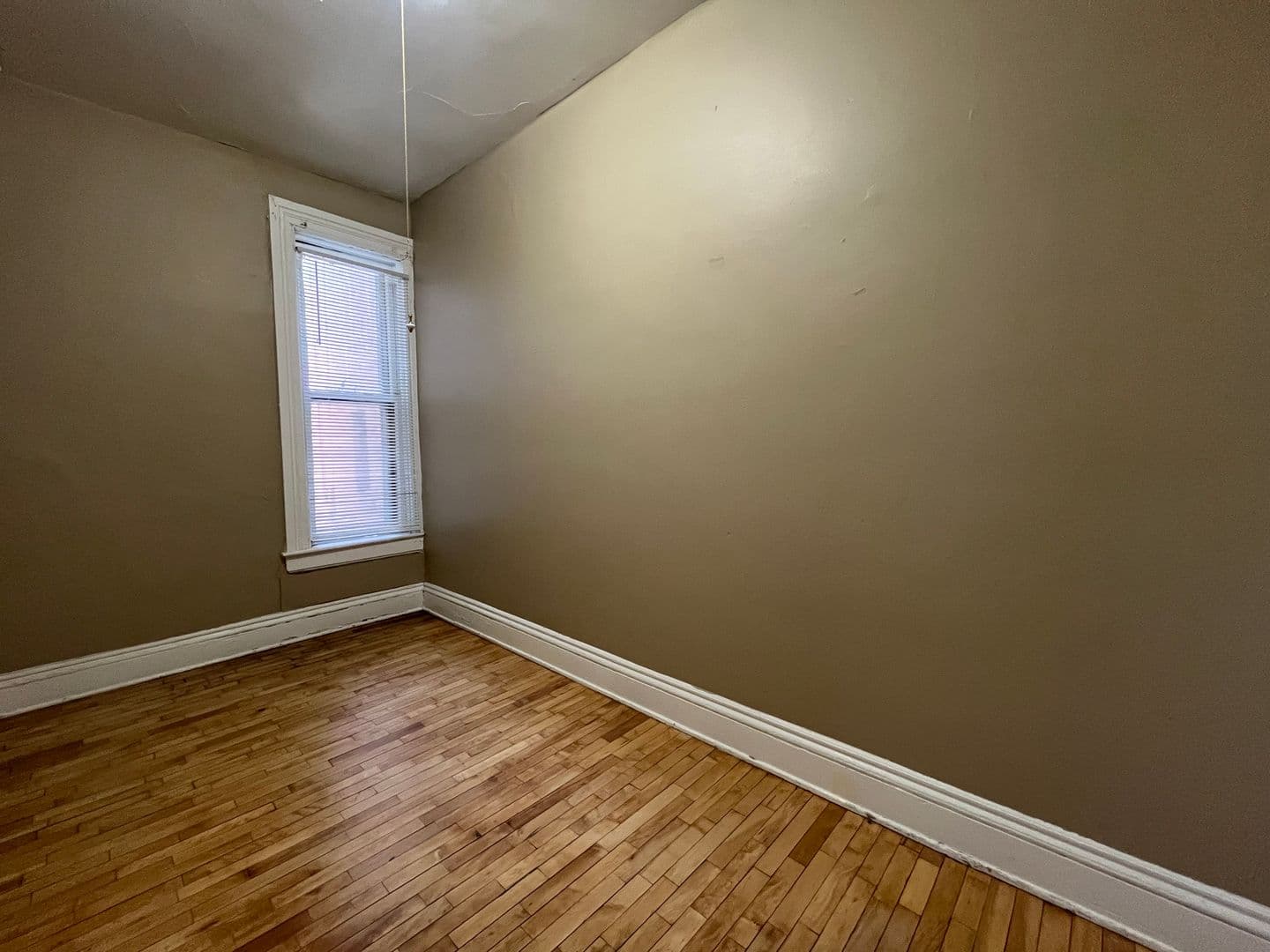 Saint Paul Apartment: 904-906 Burr St