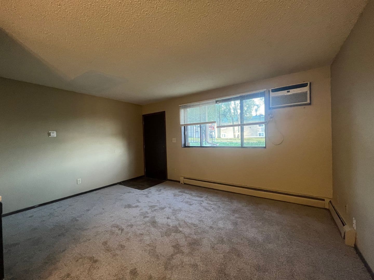 Saint Paul Apartment: 1439 Case Ave