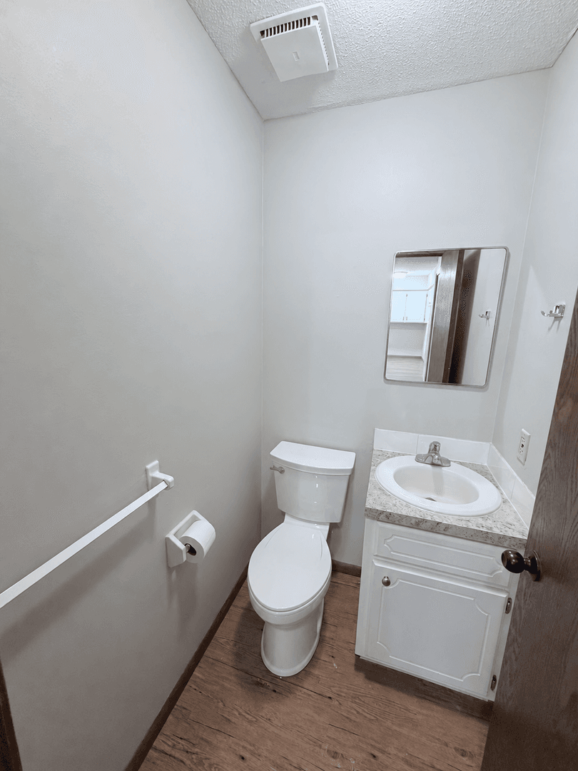 Circle Pines Apartment: 8820-8822 Griggs Ave