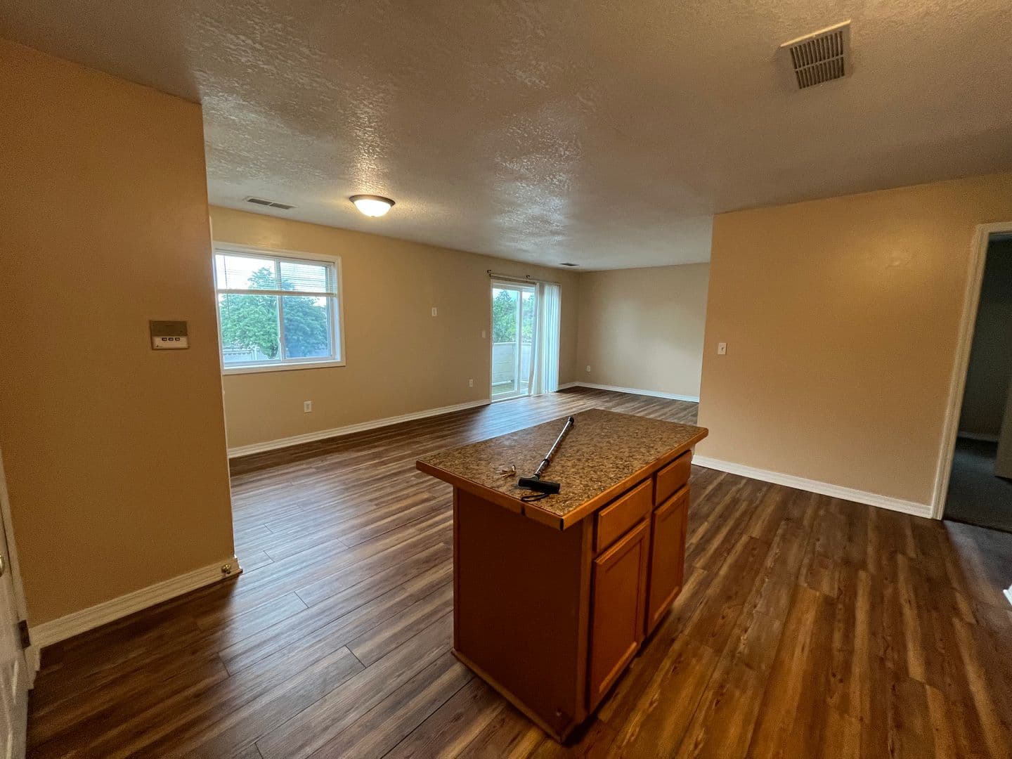 Eagan Apartment: 896 Wescott Square