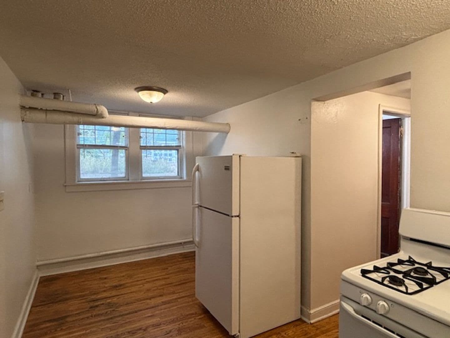 Saint Paul Apartment: 1670 Marshall Ave