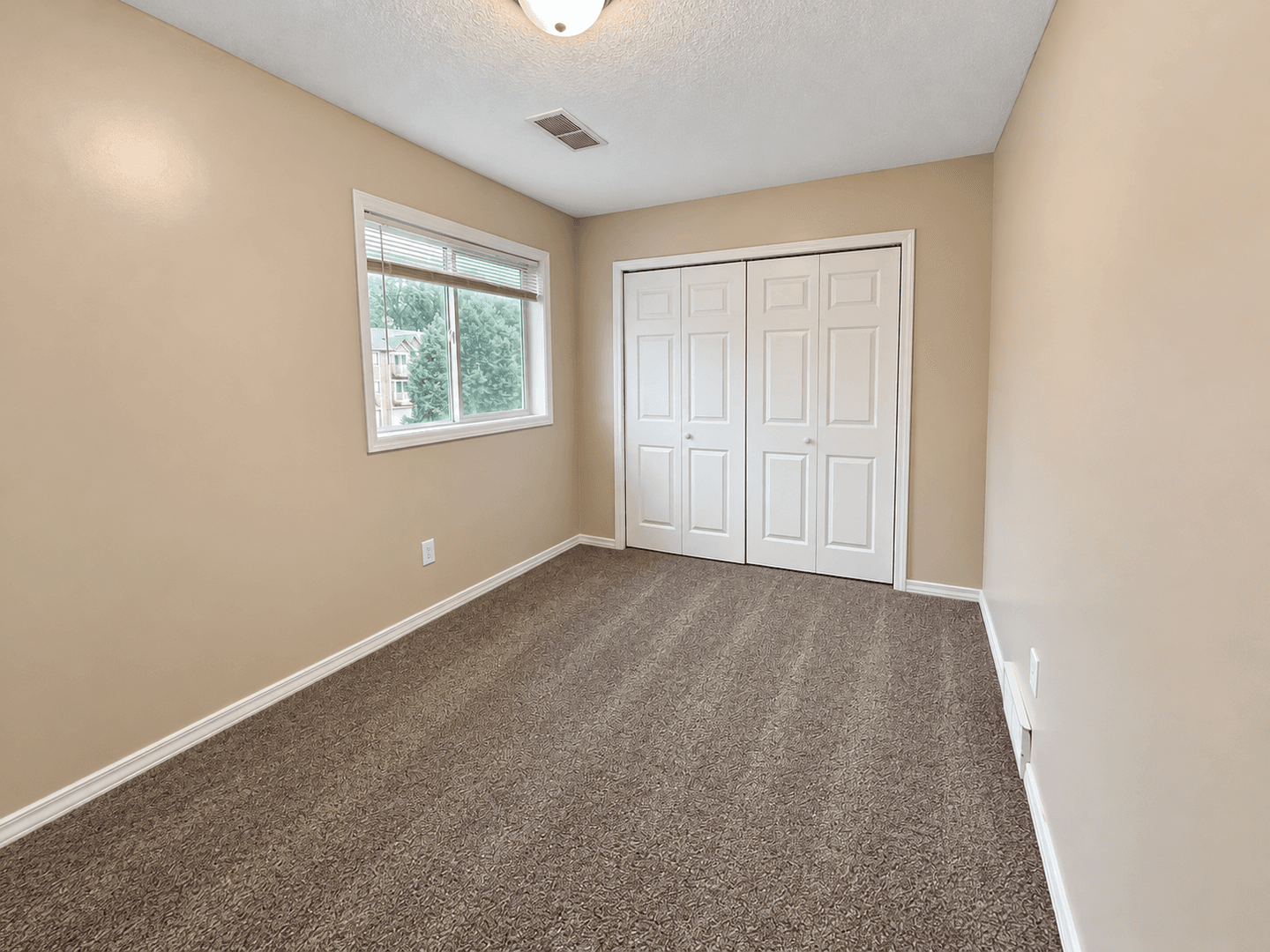 Eagan Apartment: 896 Wescott Square