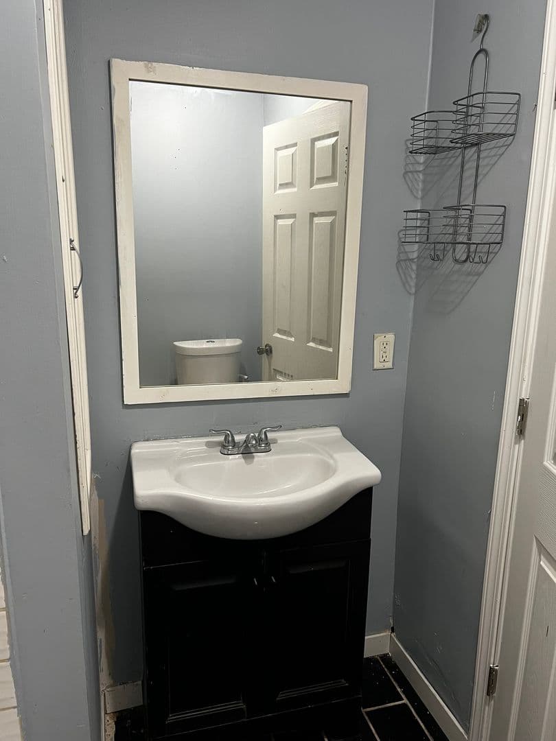 Saint Paul Apartment: 600 Grotto St N