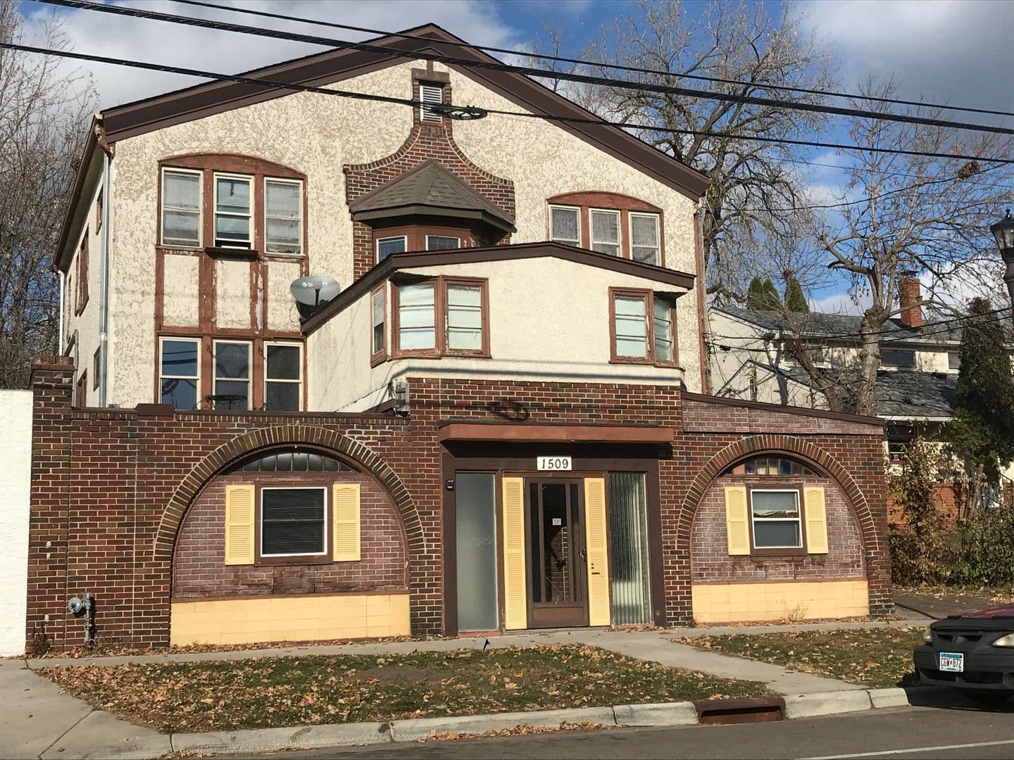 Saint Paul Apartment: 1509 Randolph Ave