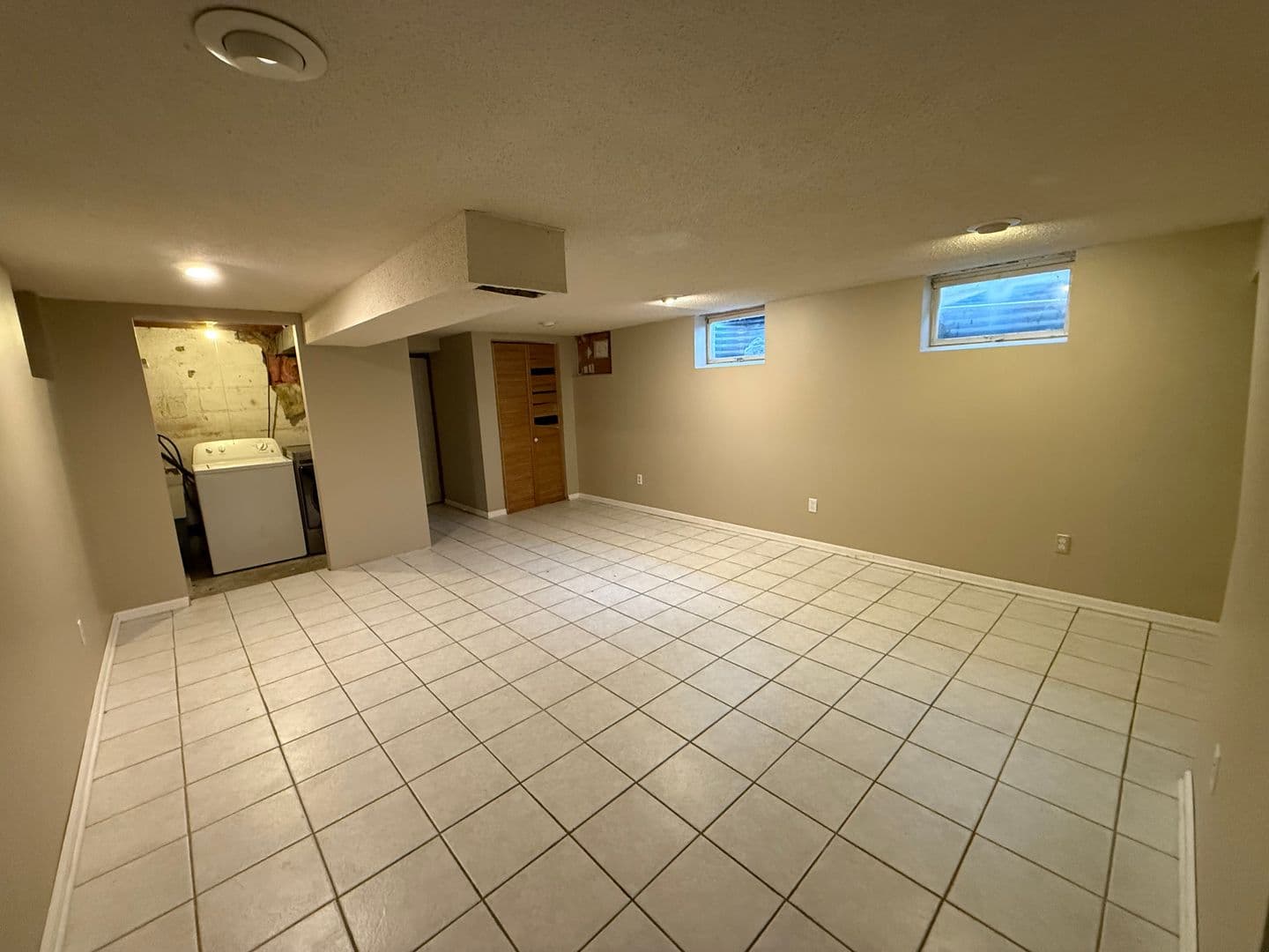 South Saint Paul Apartment: 708 1st Ave S