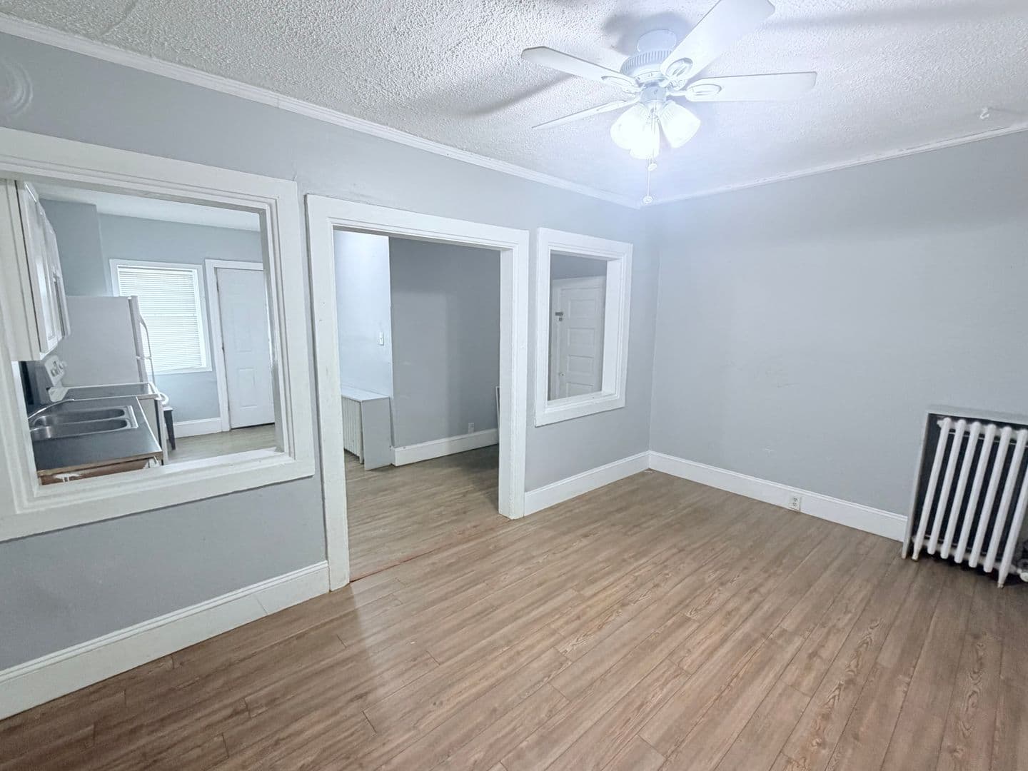 Saint Paul Apartment: 1056 3rd St E