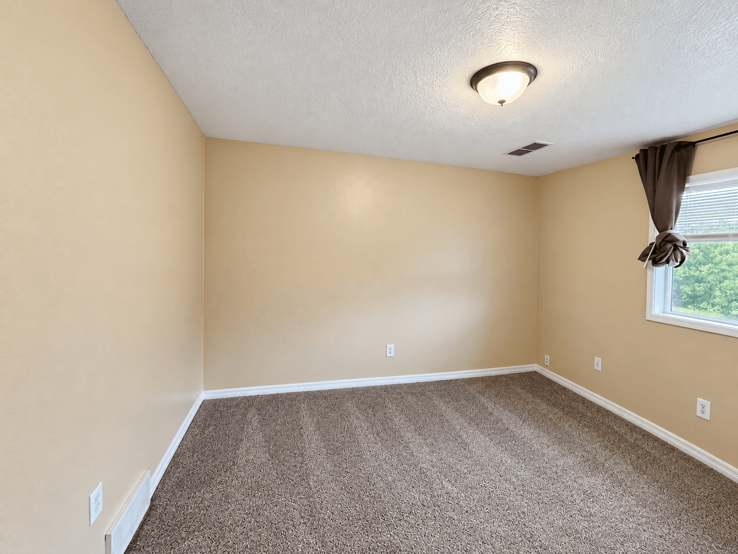 Eagan Apartment: 896 Wescott Square