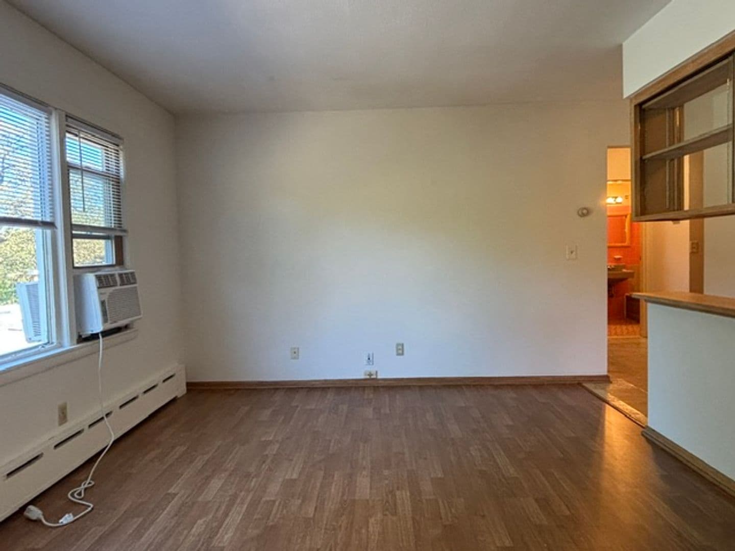Minneapolis Apartment: 4351 Drew Ave South