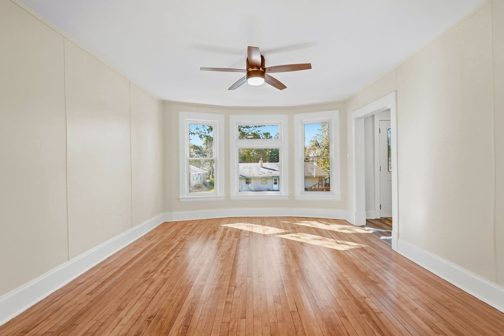 Saint Paul House: 527 Arlington Ave E