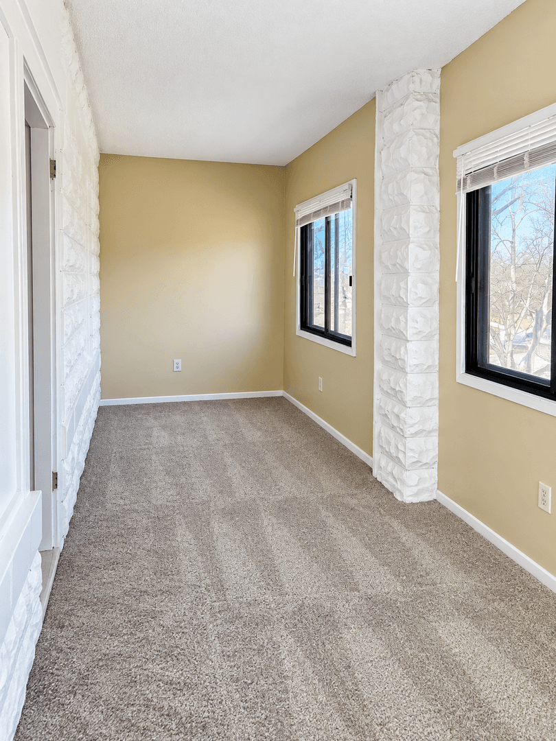 Saint Paul Apartment: 467 Herschel St.