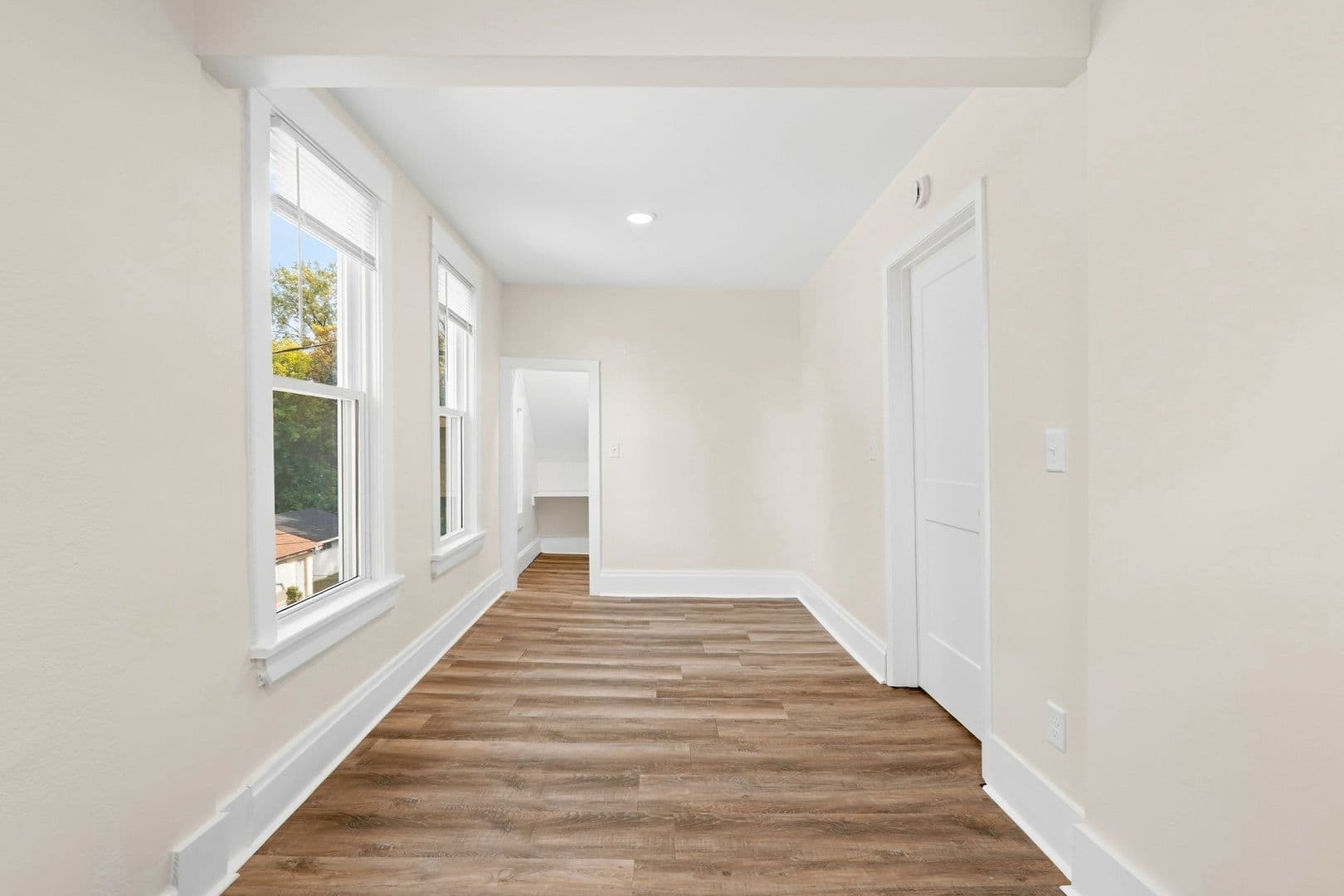 Saint Paul House: 527 Arlington Ave E