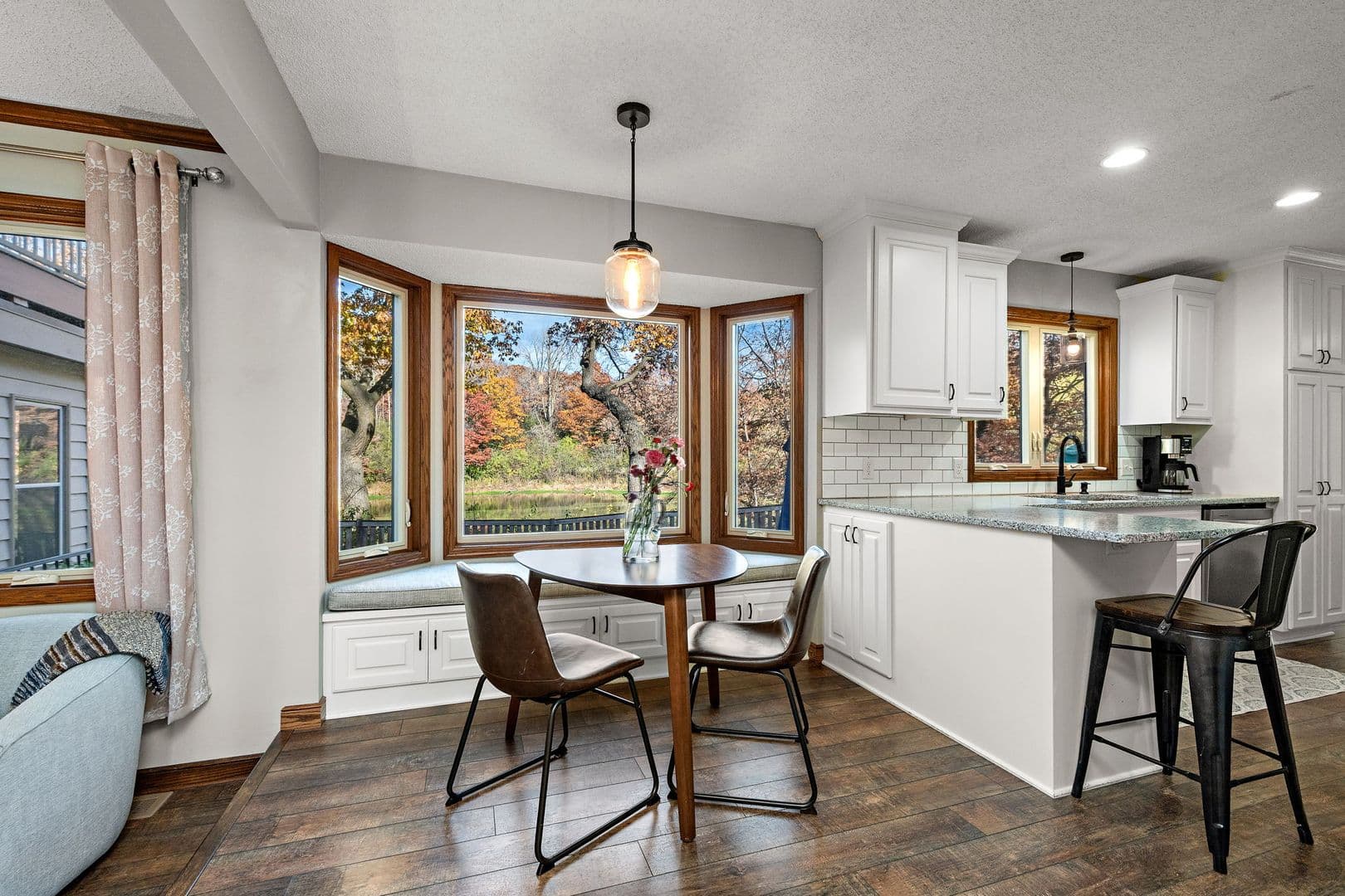 Lakeville House: 16425 Kingswood Ct