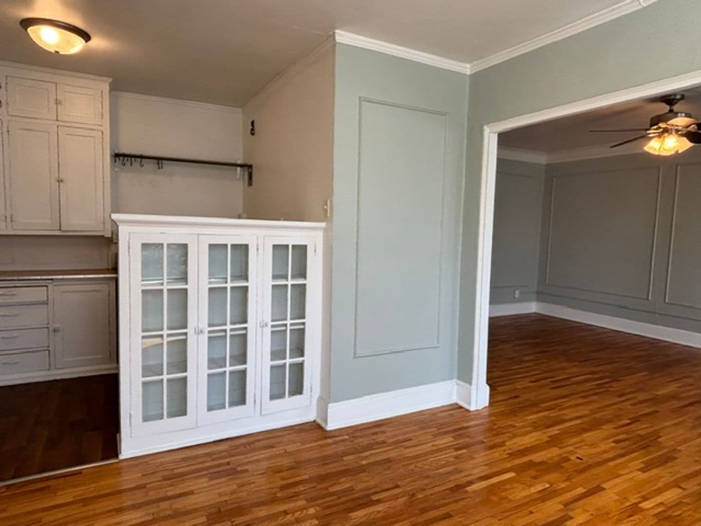 Saint Paul Apartment: 1967 Grand Ave