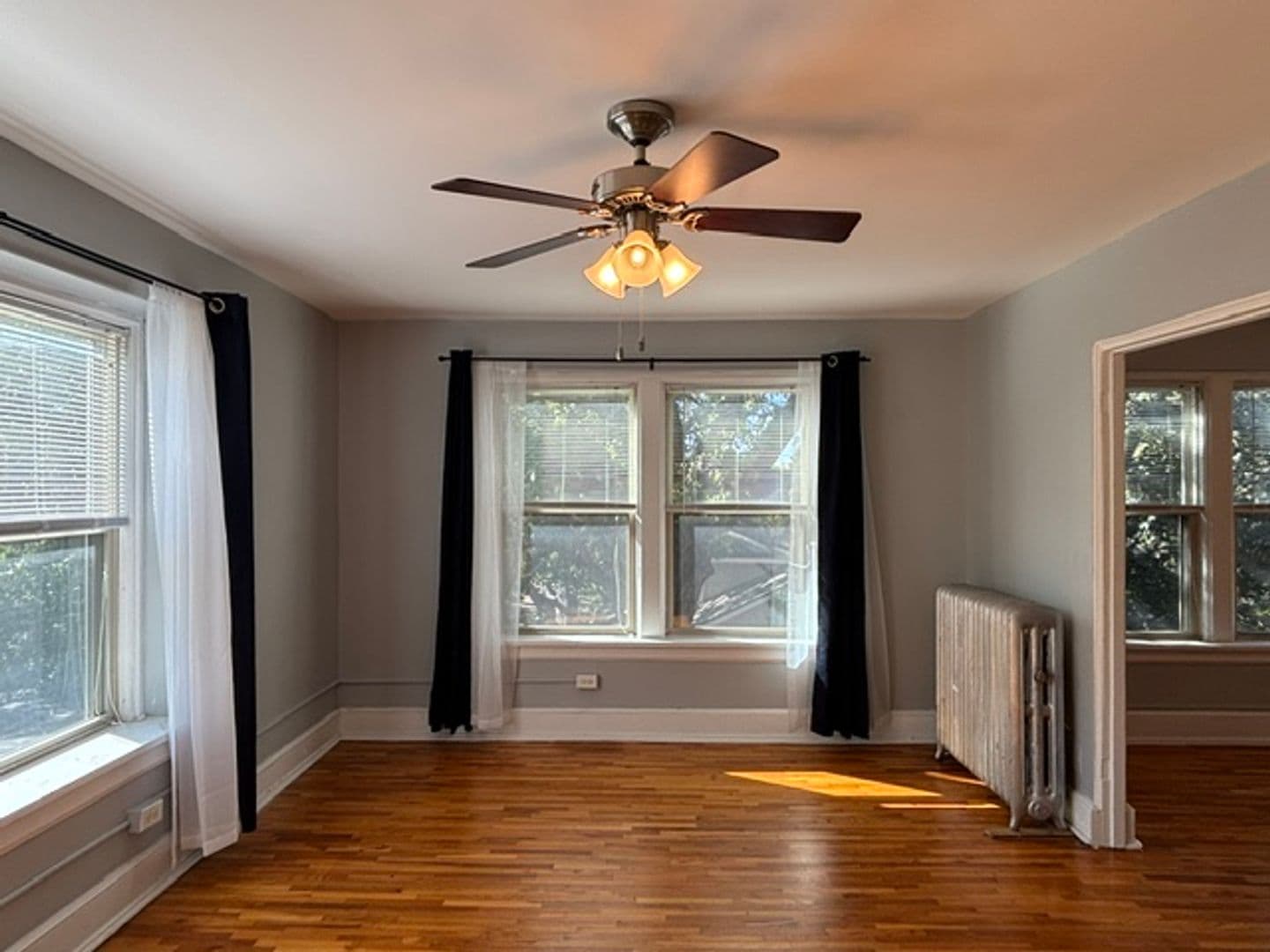 Saint Paul Apartment: 1967 Grand Ave
