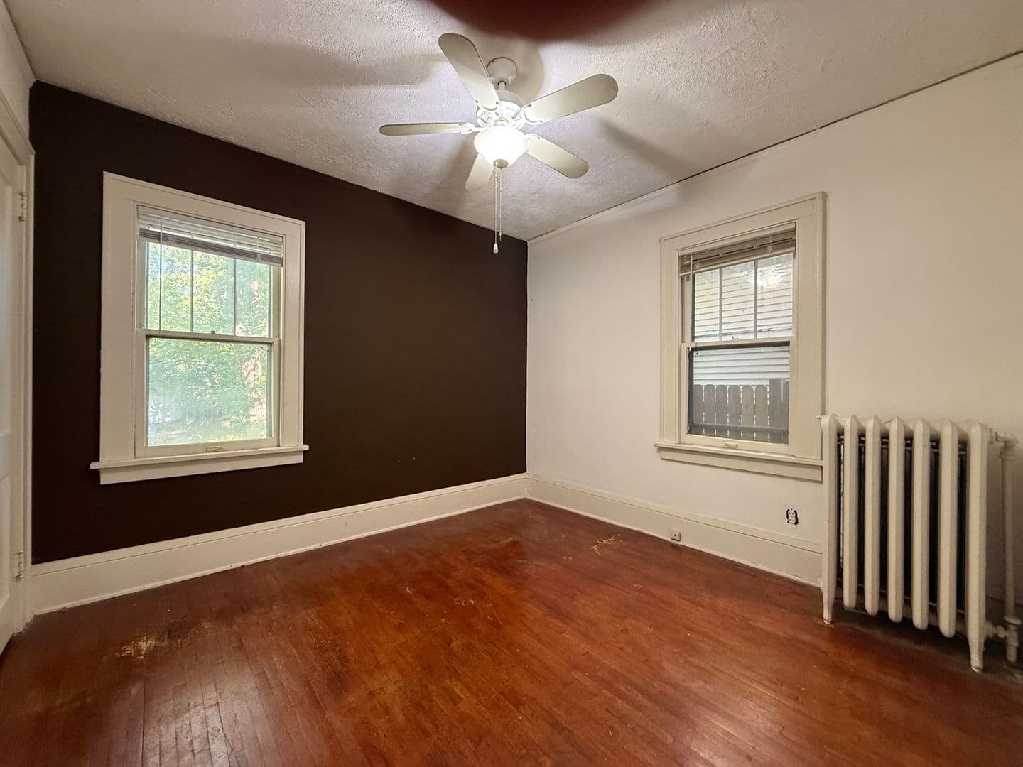 Saint Paul Apartment: 2033 Grand Ave