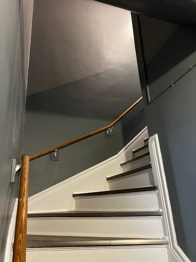 Saint Paul Apartment: 600 Grotto St N