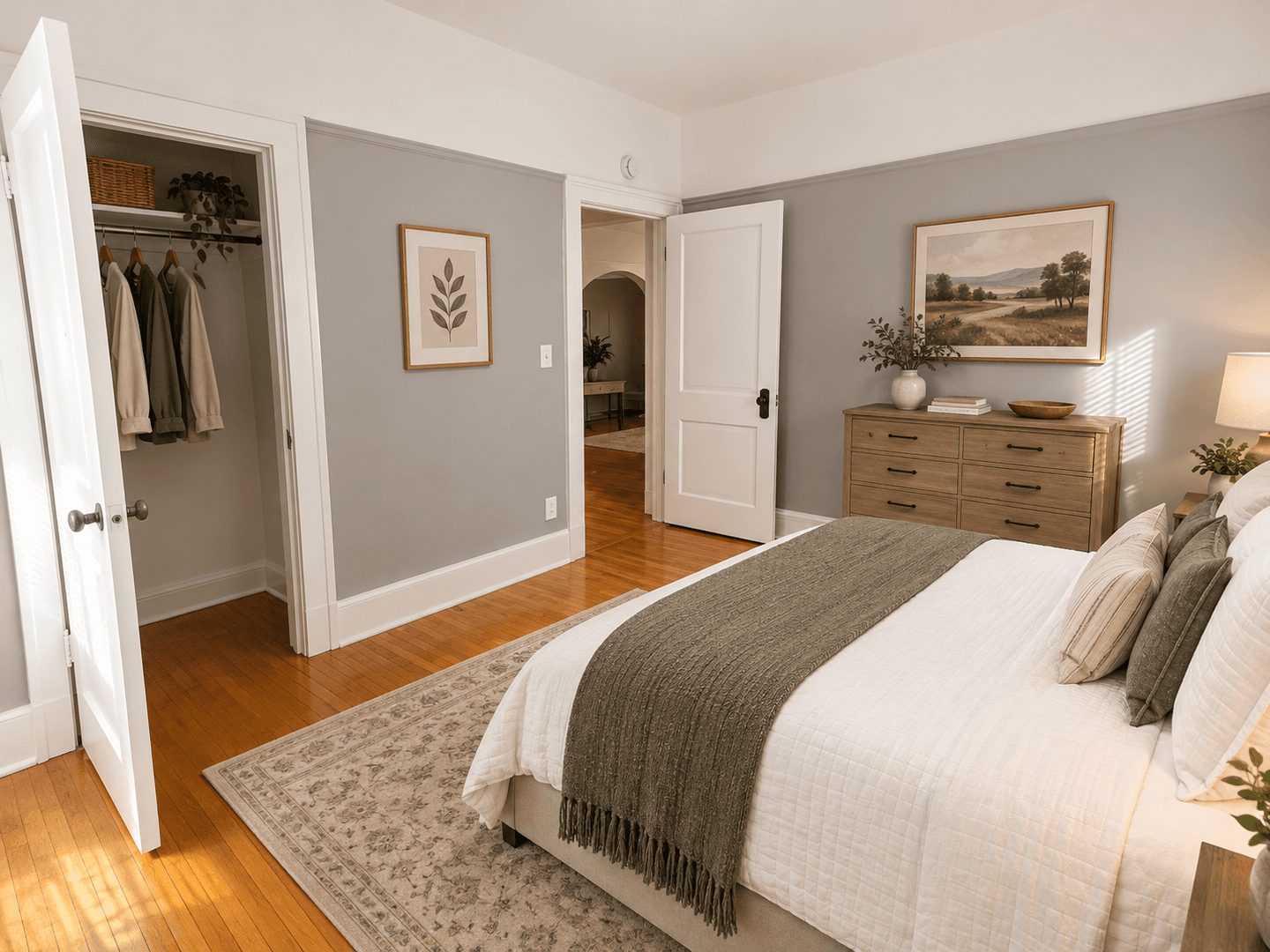Saint Paul Apartment: 1022 Osceola Ave