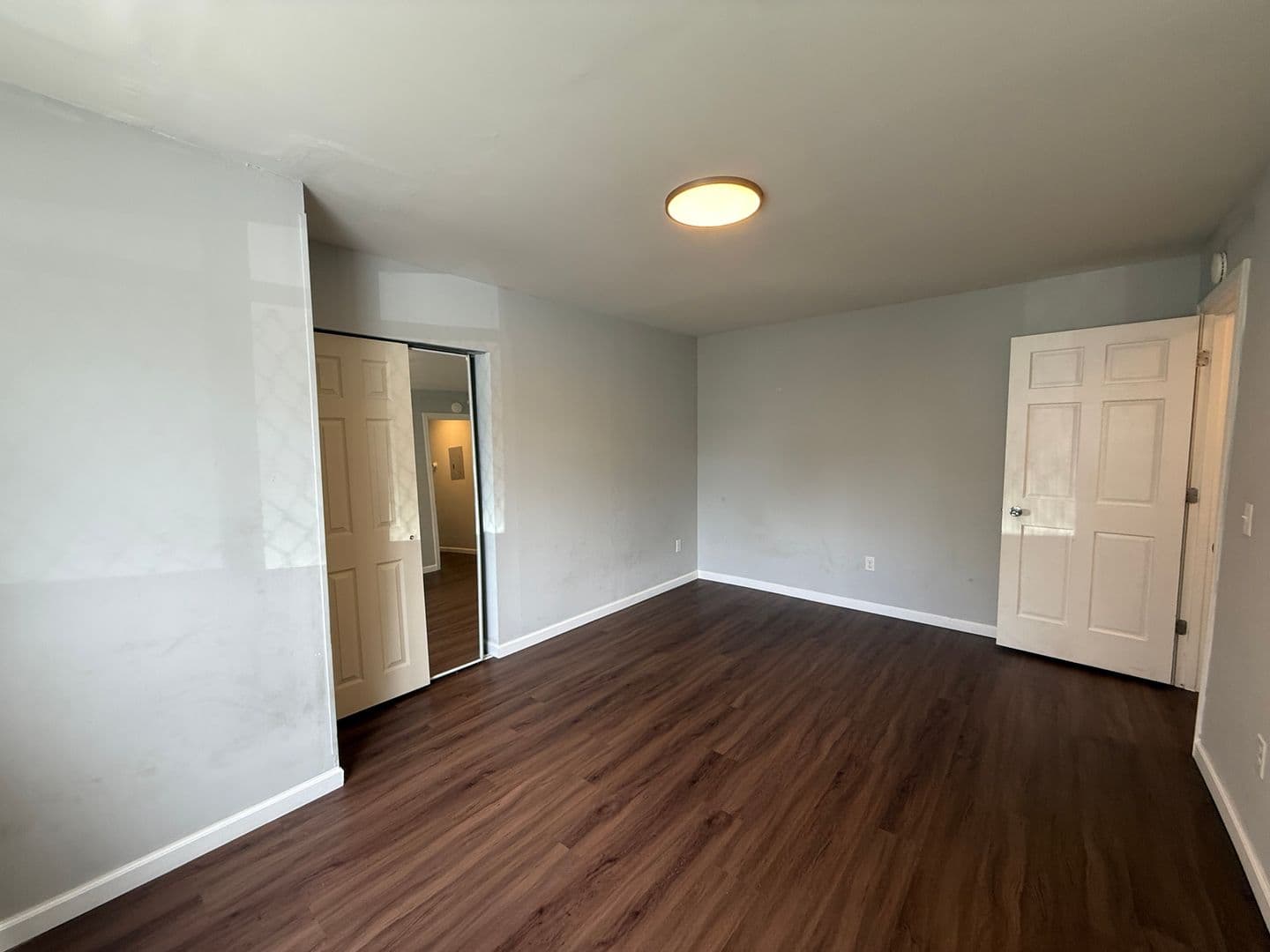 Saint Paul Apartment: 555-565 N Kent St