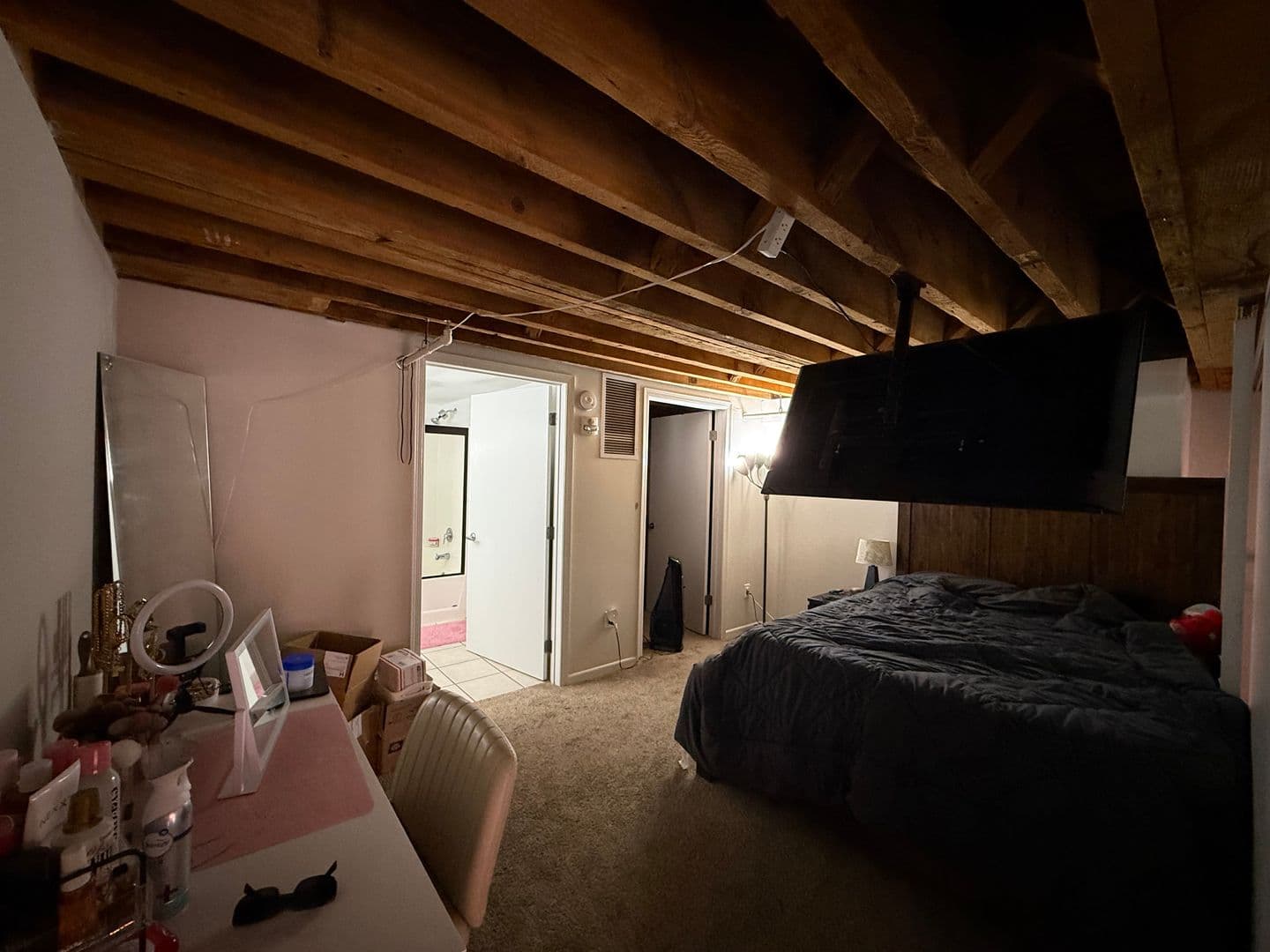 Saint Paul Apartment: 212 7th St E
