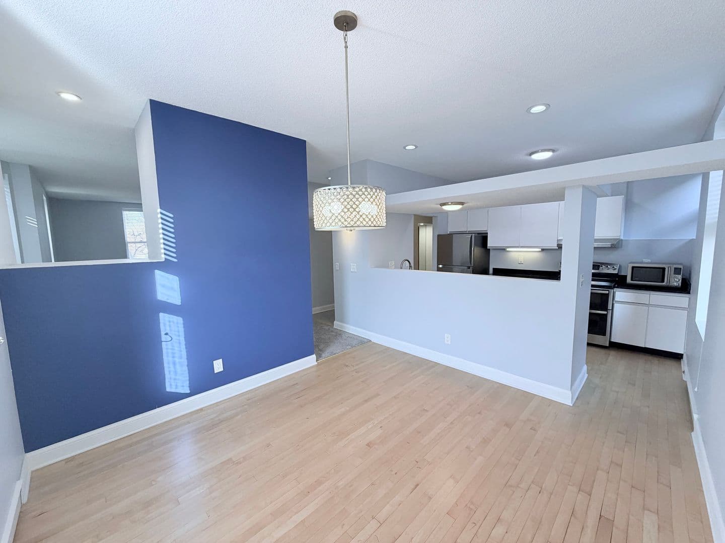 Saint Paul Condo: 505 Selby Ave