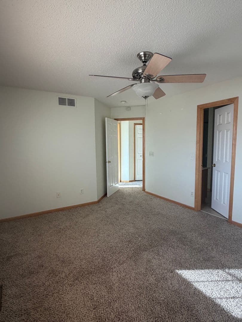 Lakeville House: 18340 Kerrville Trail #709