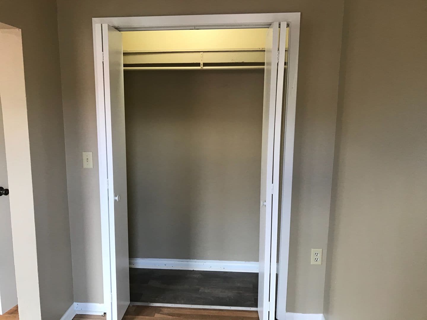 Saint Paul Apartment: 217-219 Bates Ave