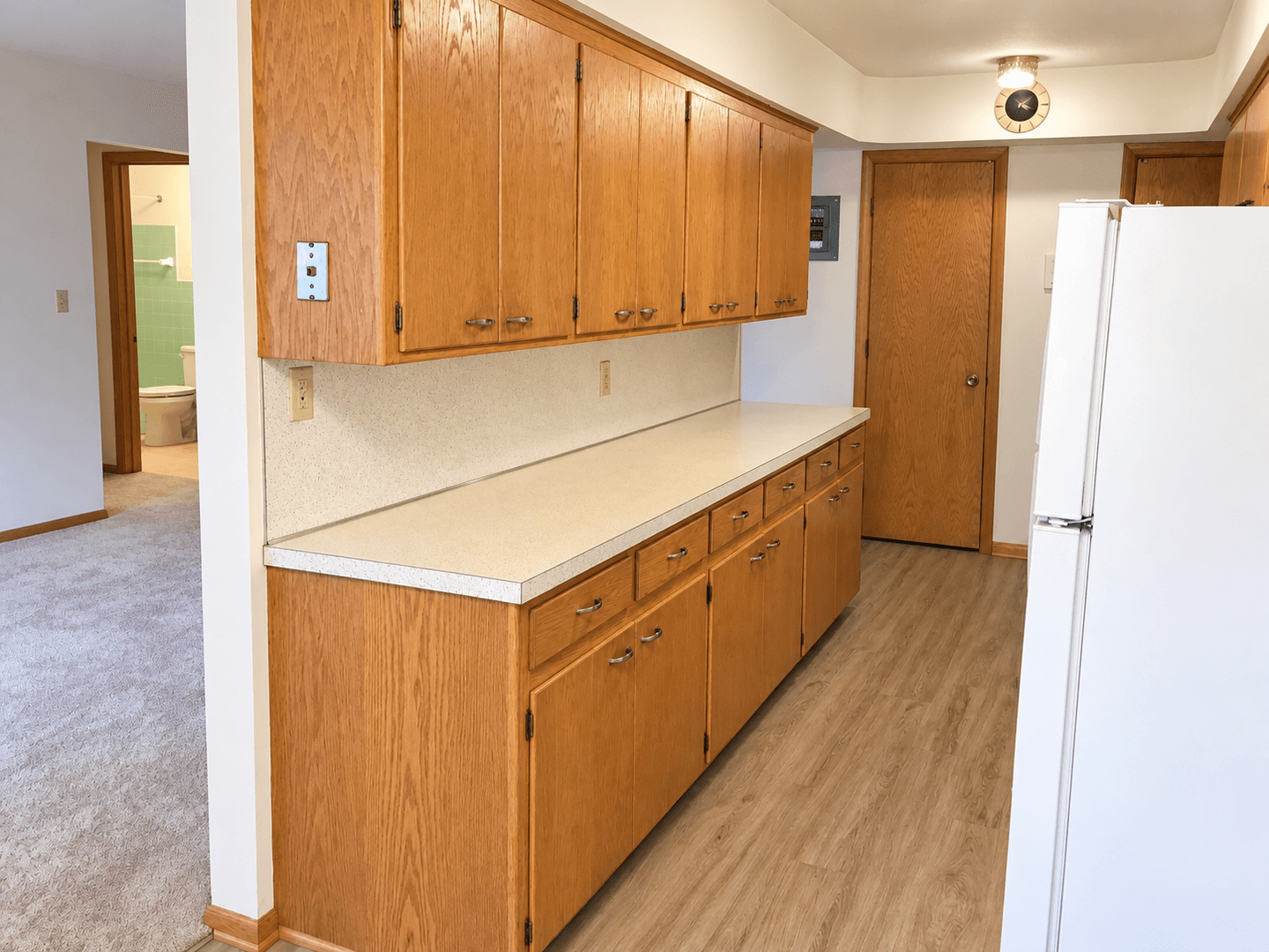 Saint Paul Apartment: 996 Van Buren Ave